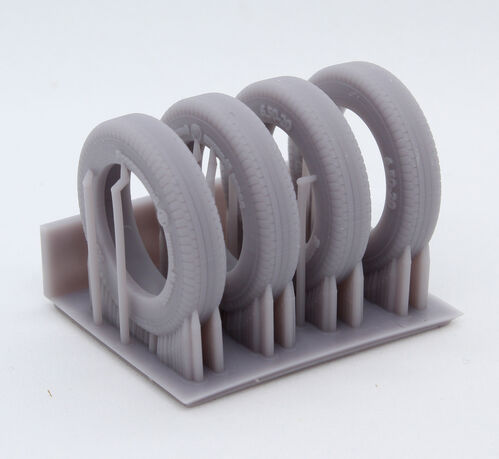 35748 GAZ AA, neumáticos con peso, escala 1/35.