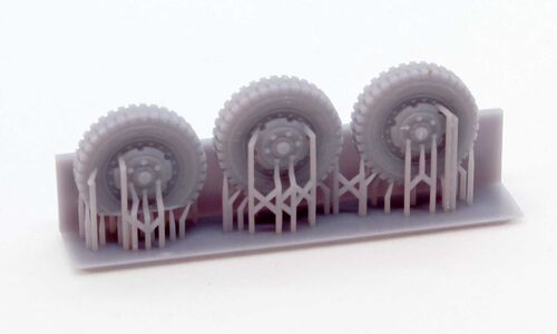 72442 Semioruga M3, ruedas con peso + rueda pinchada. Escala 1/72.