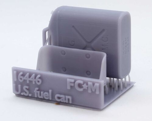 16446 U.S. bidón de gasolina con cesta, escala 1/16.