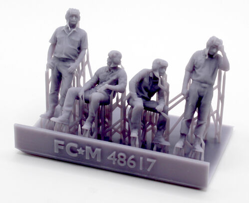 48617 Tripulación de tanque Irak, escala 1/48.