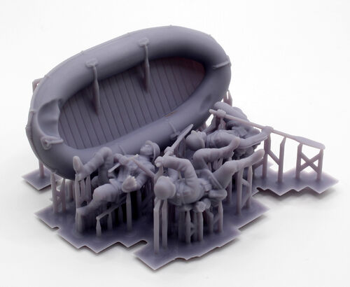 49627 Bote de goma alemán y tripulantes, escala 1/48.