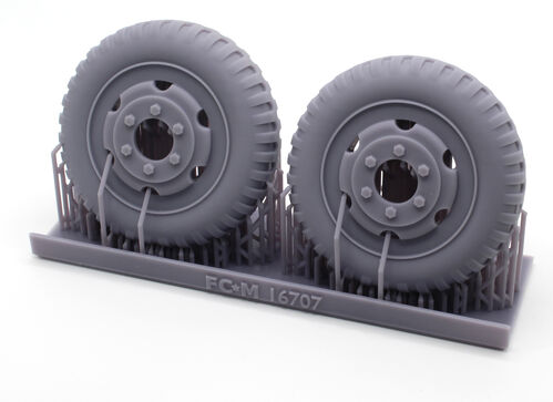 16707 M3 Halftrack, neumáticos de combate con peso, escala 1/16.