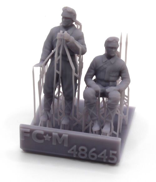 48645 Tripulación de tanque japonés WWII, escala 1/48.